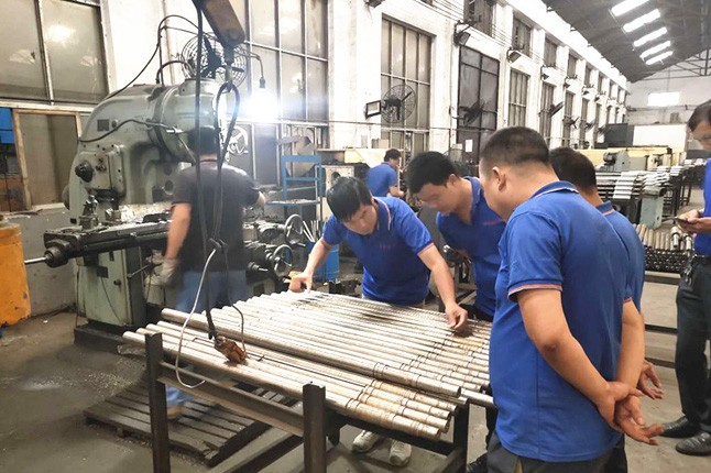 鄭州市神龍泵業(yè)有限公司每周對(duì)各個(gè)工序進(jìn)行質(zhì)量監(jiān)督檢驗(yàn)的現(xiàn)場(chǎng)。